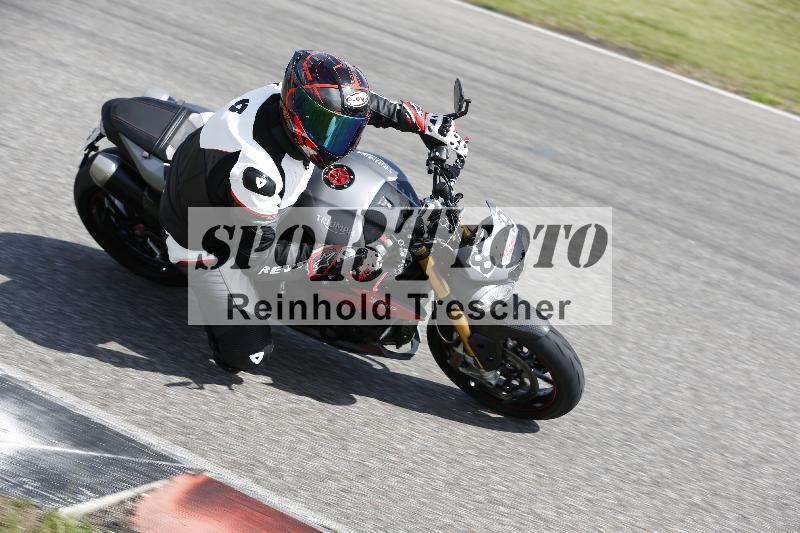 /Archiv-2025/09 22.04.2025 Cornu Master School ADR/rot-rouge/89